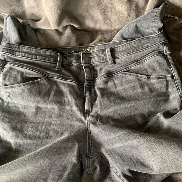 Universal Thread Jeans - Picture 2 of 5